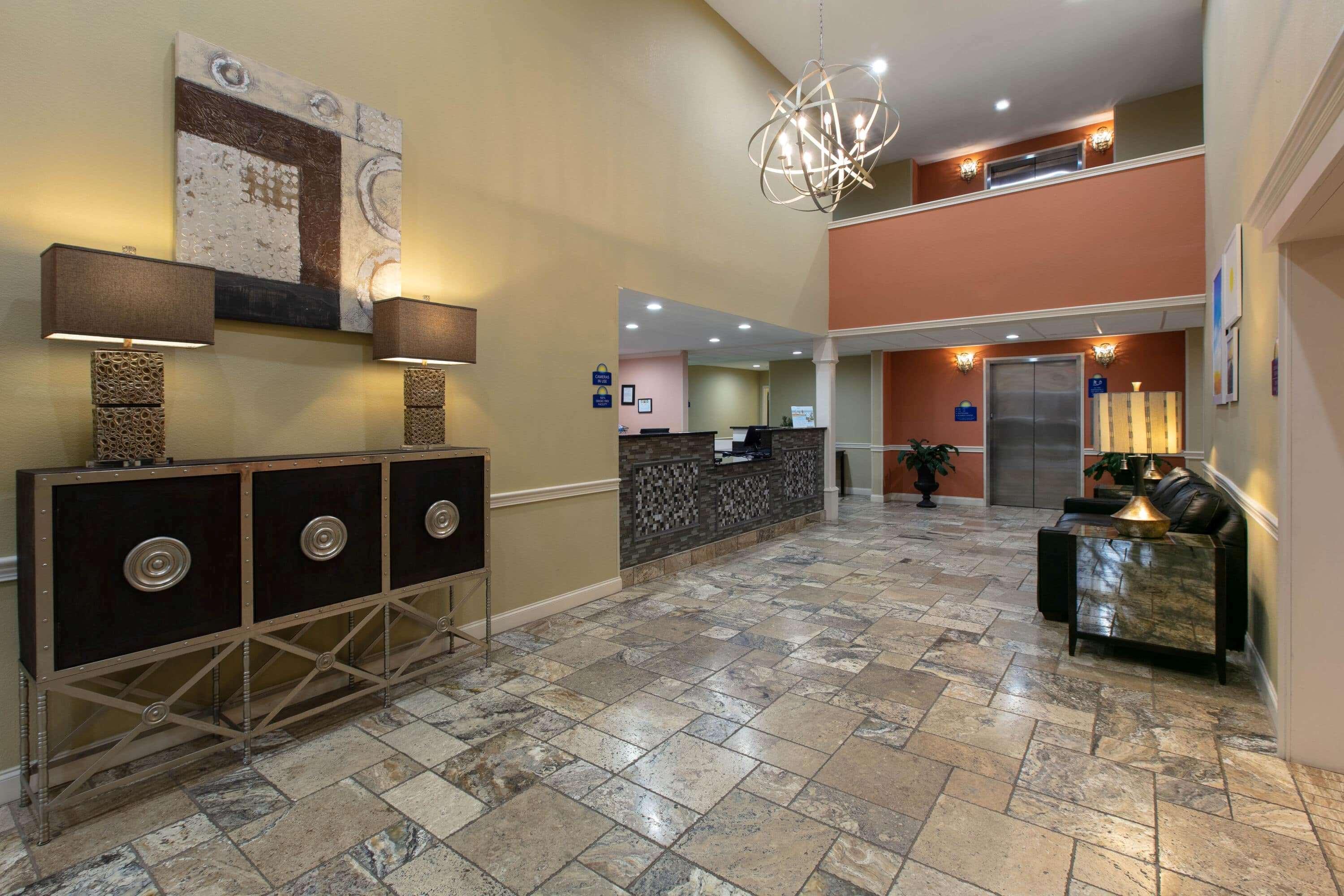 Days Inn & Suites By Wyndham Florence/Jackson Area Экстерьер фото