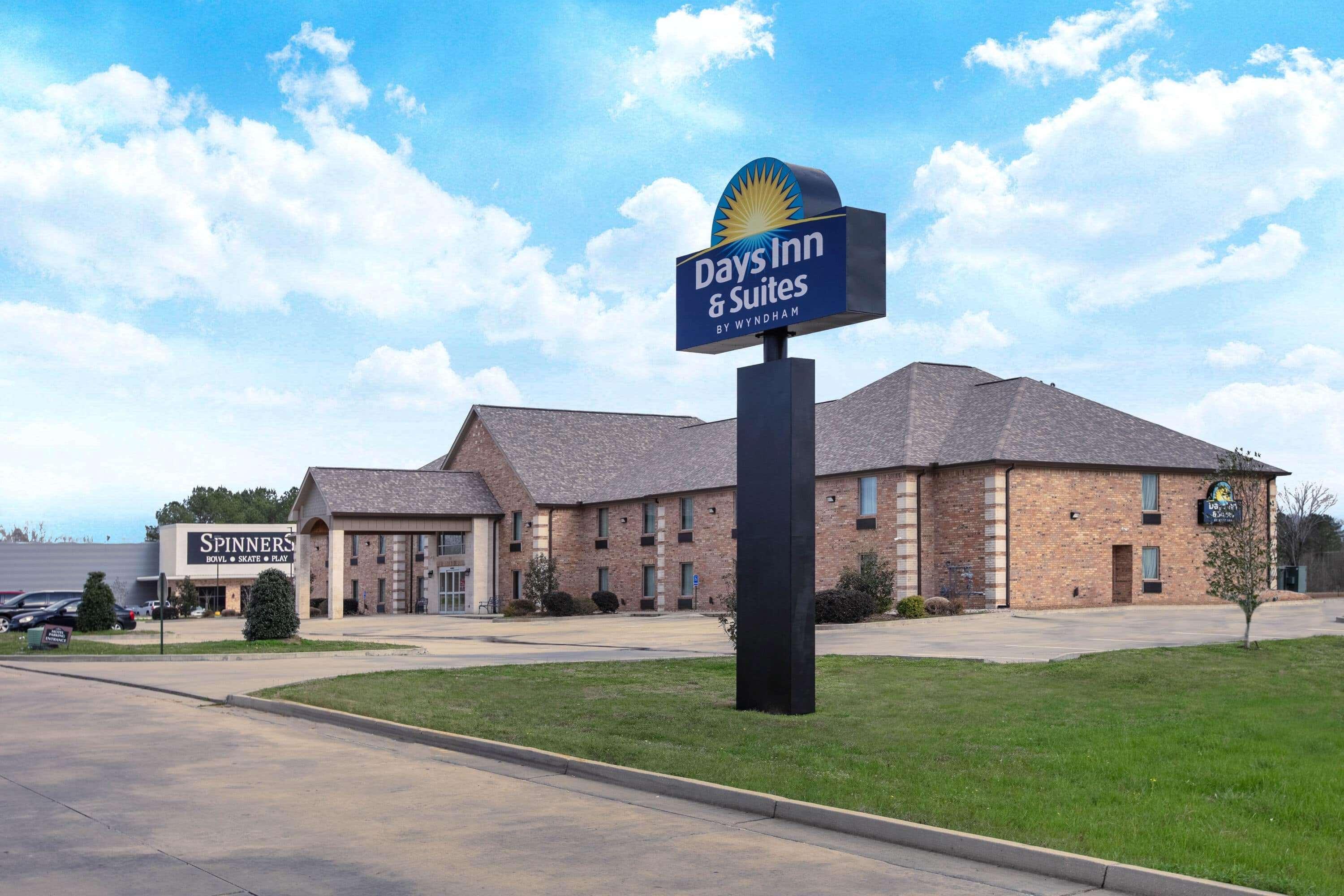 Days Inn & Suites By Wyndham Florence/Jackson Area Экстерьер фото