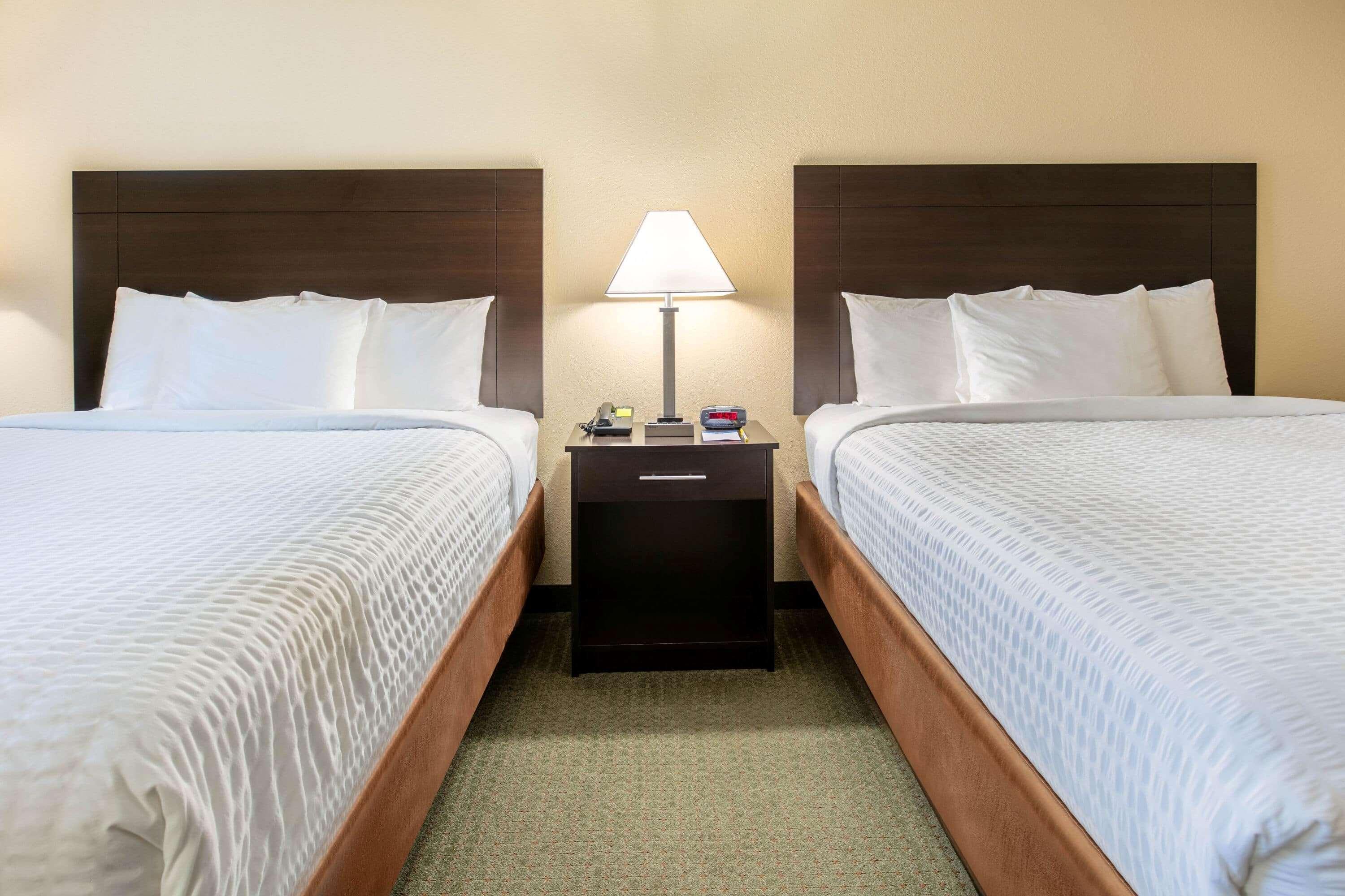 Days Inn & Suites By Wyndham Florence/Jackson Area Экстерьер фото