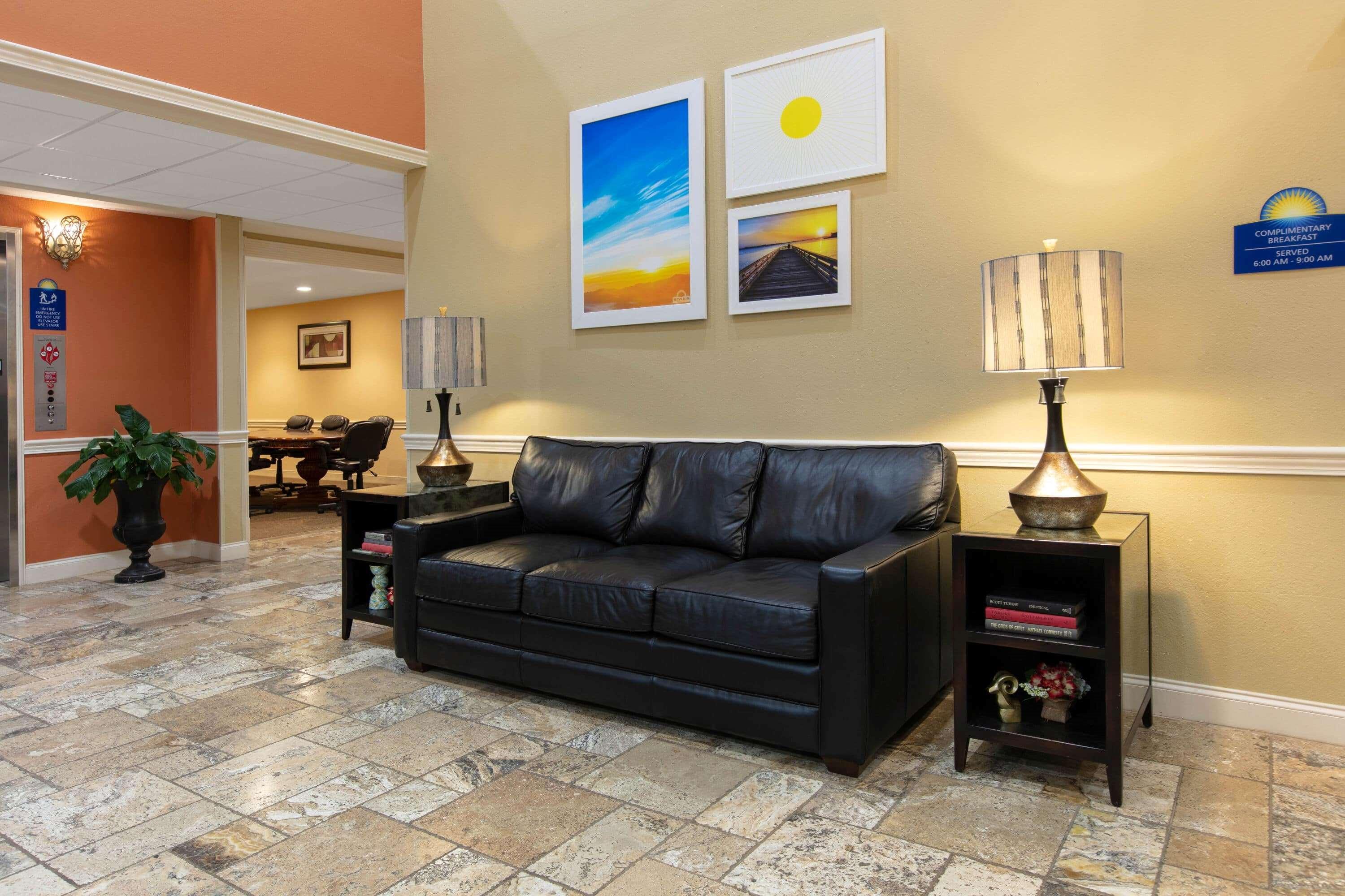 Days Inn & Suites By Wyndham Florence/Jackson Area Экстерьер фото